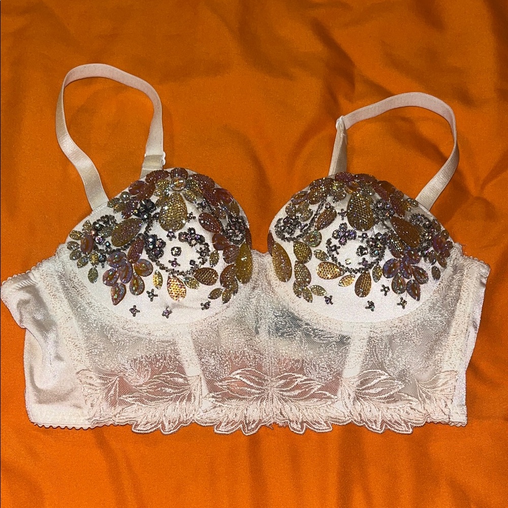 bebe Intricate Embellished Bra in Cream and Gold